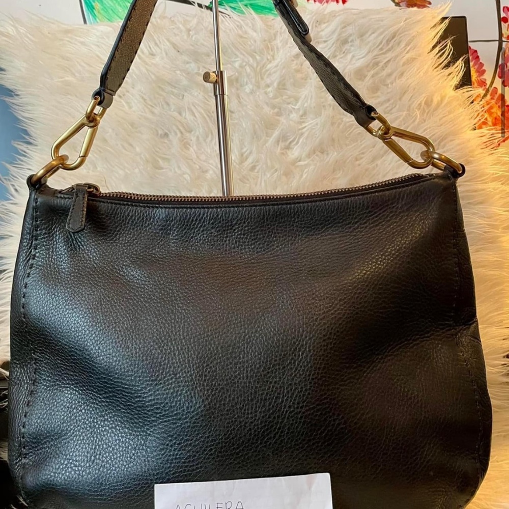 Prada Hobo style